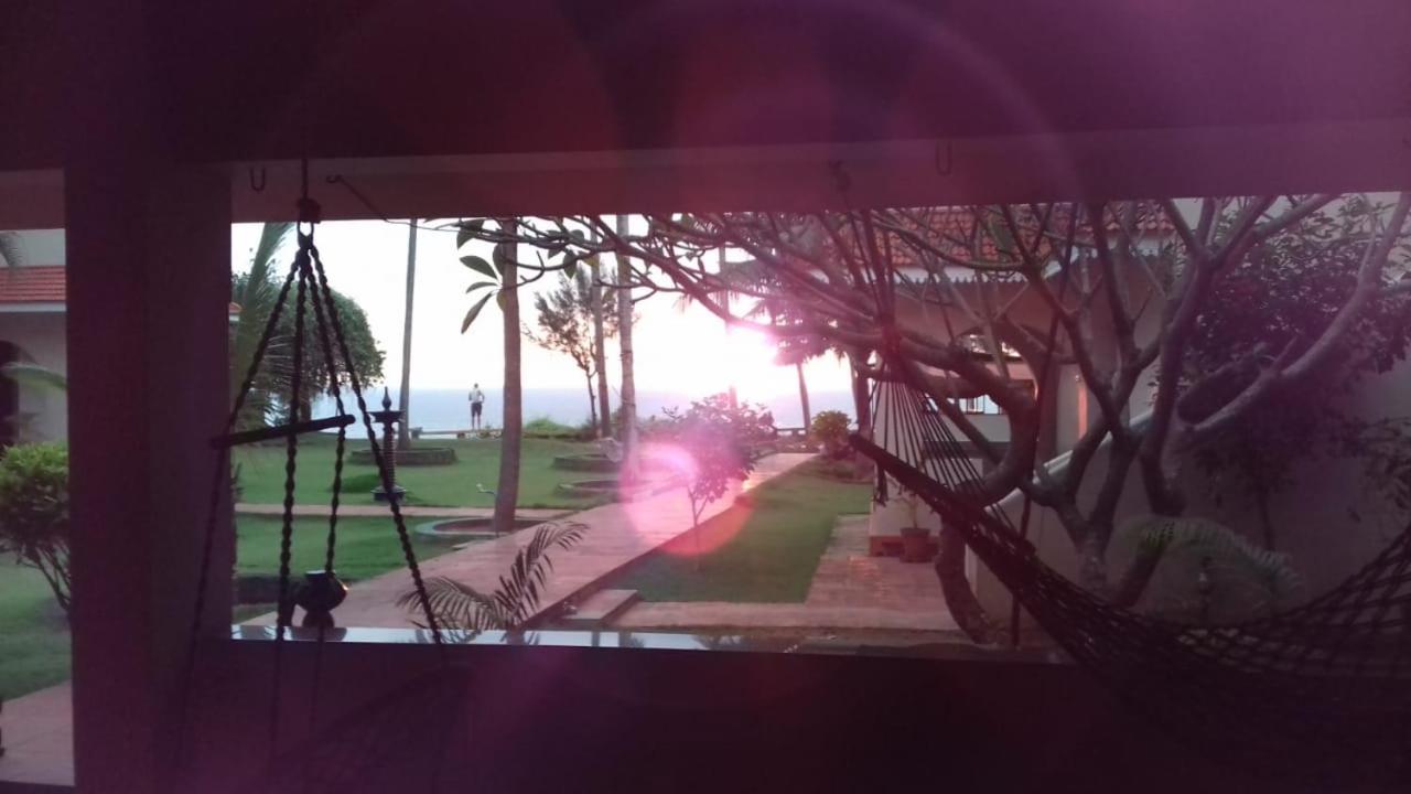 Seashore Beach Resort Varkala Exterior photo