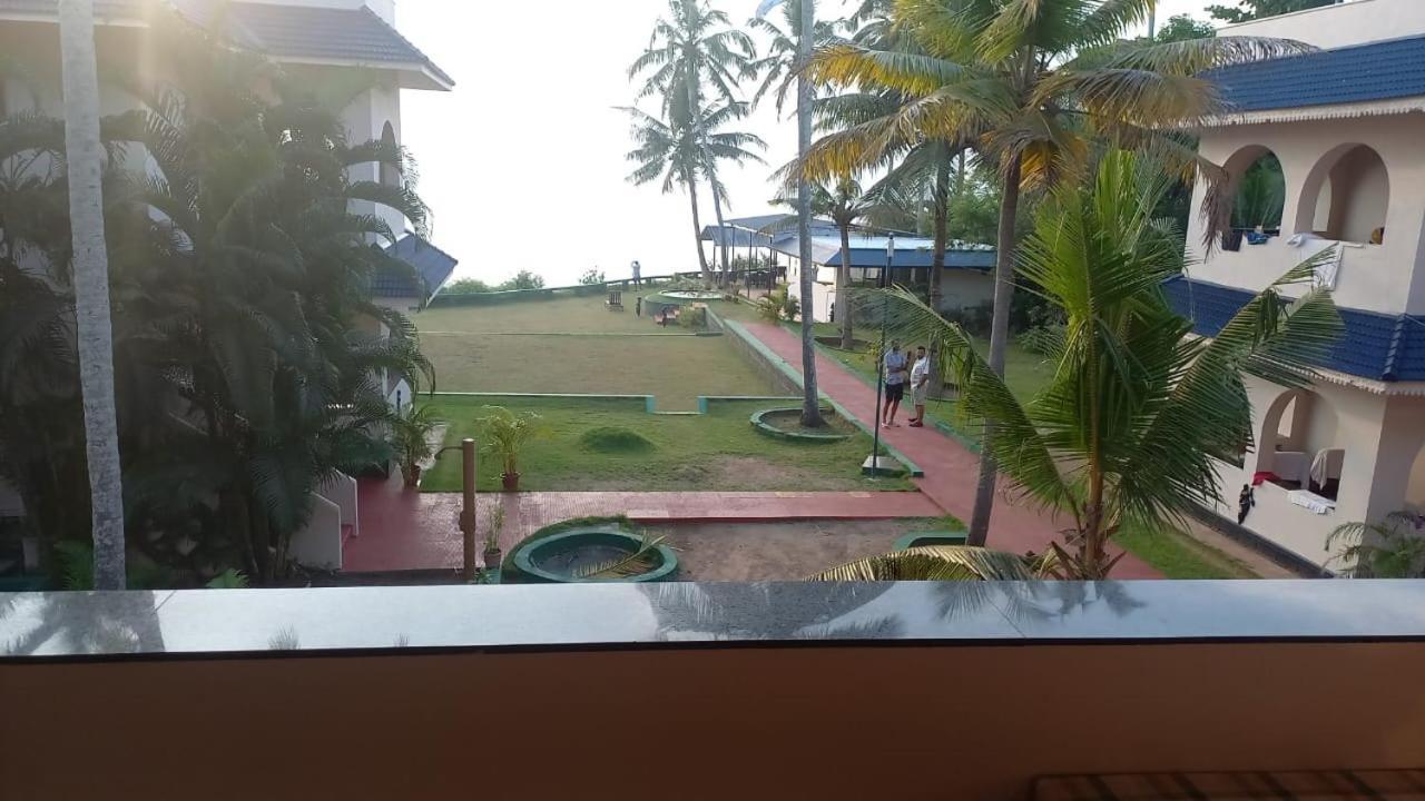 Seashore Beach Resort Varkala Exterior photo