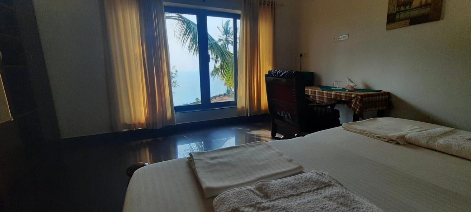 Seashore Beach Resort Varkala Exterior photo