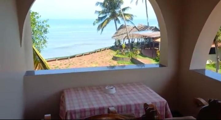 Seashore Beach Resort Varkala Exterior photo